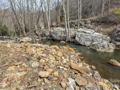 Big Rock 16 &17 Drive #16 &17, Elk Park, NC 28622