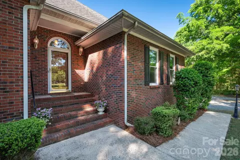Exterior - 400 Arminius Ct, Monroe, NC 28110 photo 2 of 6