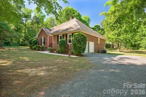 Exterior - 400 Arminius Ct, Monroe, NC 28110 photo 6 of 6