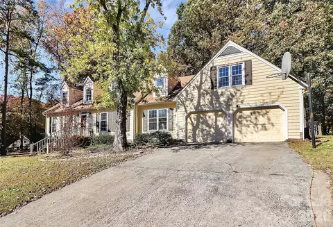 5815 Chapel Creek Ct, Charlotte, NC 28226