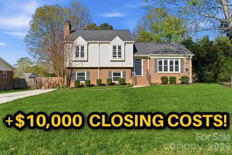 5810 Red Carriage Ln, Charlotte, NC 28212