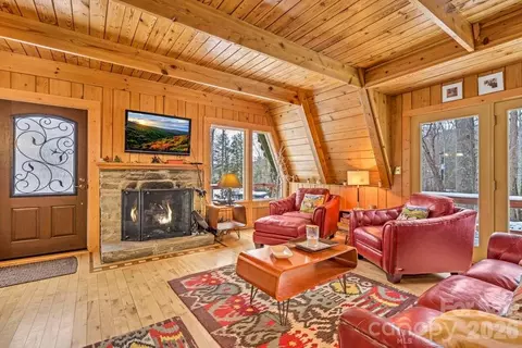 Living - 233 Cherry Rd, Boone, NC 28607 photo 3 of 4