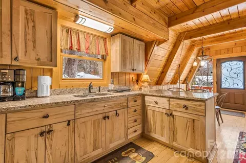 Kitchen - 233 Cherry Rd, Boone, NC 28607 photo 3 of 4