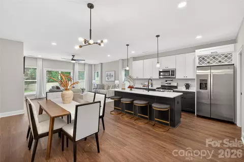 3217 Credenza Rd, Charlotte, NC 28208