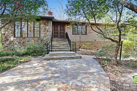 540 Chickadee Ln, Brevard, NC 28712