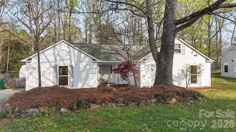 7308 Walterboro Rd, Charlotte, NC 28227