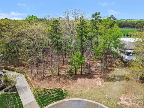 1627 Hawkstone Dr, Waxhaw, NC 28173