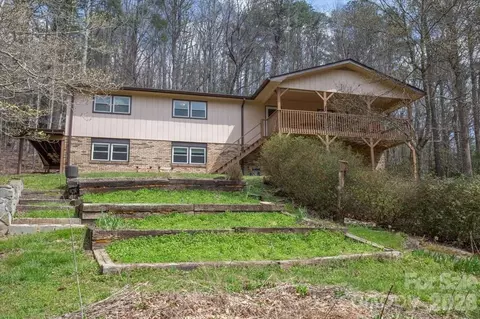 972 Harper Rd, Hendersonville, NC 28792