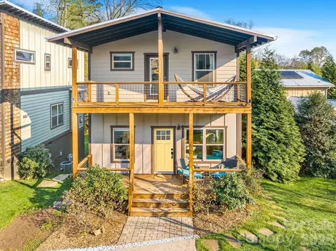 156 Bradley St, Asheville, NC 28806