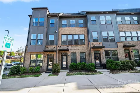 6111 Station Crossing Ave, Charlotte, NC 28217