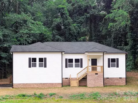 343 Oak St, York, SC 29745