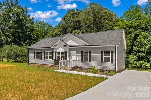 630 Martin Luther King Jr Rd, Mocksville, NC 27028