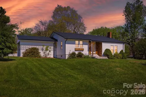 2143 Haven Cir, Lenoir, NC 28645