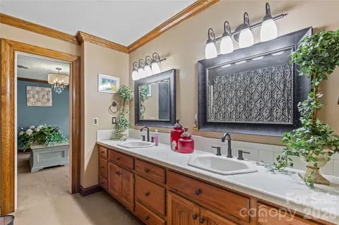 Bath - 529 Langley Rd, Lancaster, SC 29720 photo 5 of 5