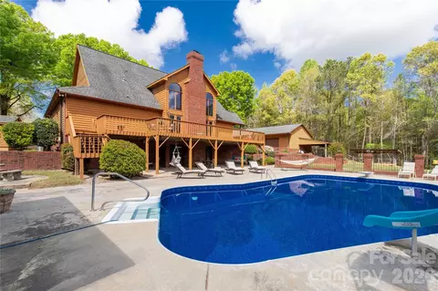 Exterior - 529 Langley Rd, Lancaster, SC 29720 photo 6 of 10