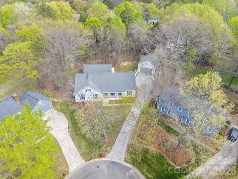 View/Area - 304 Epperstone Ln, Matthews, NC 28105 photo 1 of 2