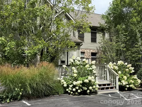 10 Stoney Falls 4203 Loop #4/203, Burnsville, NC 28714