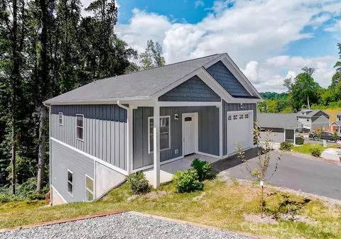 139 Northbend Dr, Asheville, NC 28804