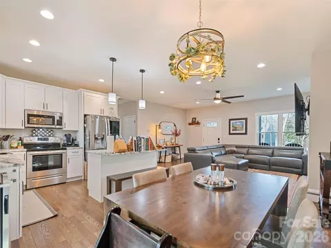 Dining - 1711 Plantation Loop, Morganton, NC 28655 photo 2 of 2
