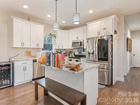 Kitchen - 1711 Plantation Loop, Morganton, NC 28655 photo 4 of 5