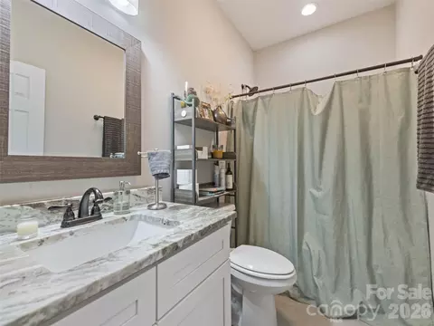 Bath - 1711 Plantation Loop, Morganton, NC 28655 photo 3 of 3