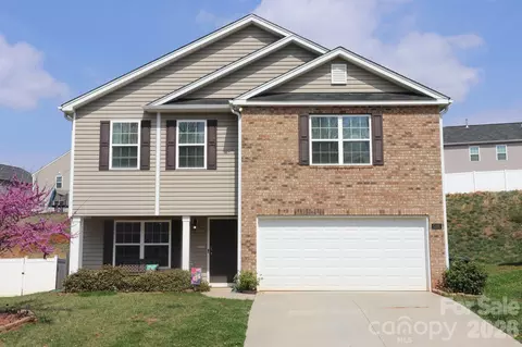5105 Black Forest Dr, Greensboro, NC 27405