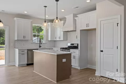 Kitchen - 165 Eagle Dr, Salisbury, NC 28144 photo 1 of 2