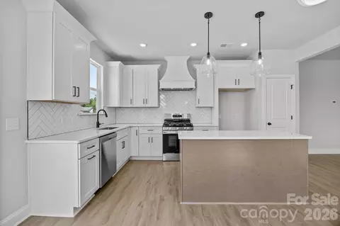 Kitchen - 175 Eagle Dr, Salisbury, NC 28144 photo 2 of 4