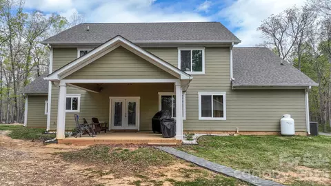 Exterior - 514 Arcadia Ln, Monroe, NC 28112 photo 4 of 7