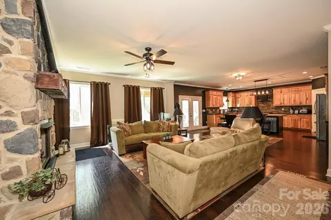 Living - 514 Arcadia Ln, Monroe, NC 28112 photo 1 of 4