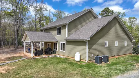 Exterior - 514 Arcadia Ln, Monroe, NC 28112 photo 2 of 7