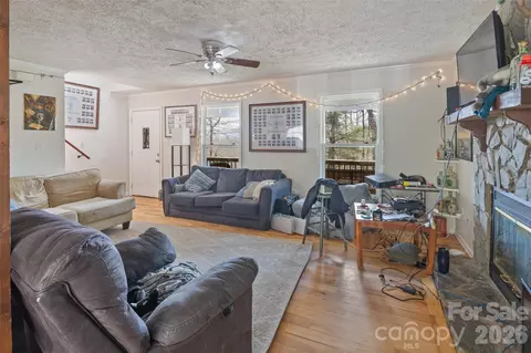 Living - 656 Winterberry Trl, Boone, NC 28607 photo 1 of 2