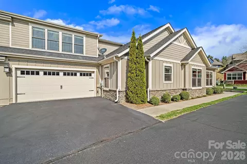 9 Brookstone Pl, Candler, NC 28715