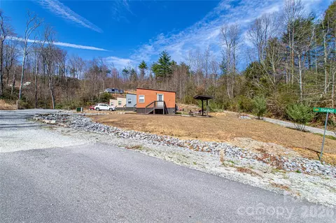 Exterior - Stardust Way, Brevard, NC 28712 photo 2 of 8