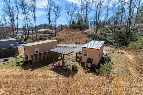 Exterior - Stardust Way, Brevard, NC 28712 photo 7 of 8