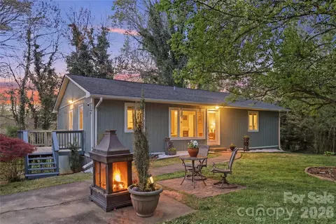 120 42nd Avenue Ne Cir NE, Hickory, NC 28601