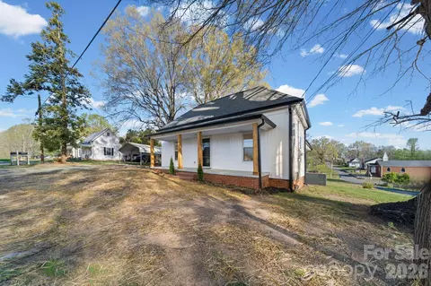 1104 Wood St, Albemarle, NC 28001