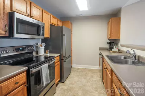 Kitchen - 94 Foxden 202 Dr #202, Fletcher, NC 28732 photo 1 of 1