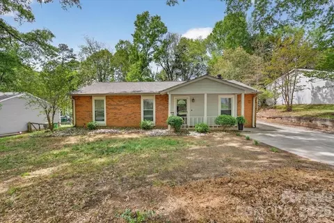 6308 Pineburr Rd, Charlotte, NC 28211