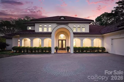 7225 Governors Row, Charlotte, NC 28277