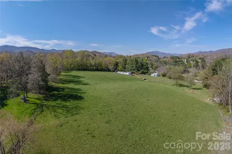 284 Woodland Church Rd, Clyde, NC 28721