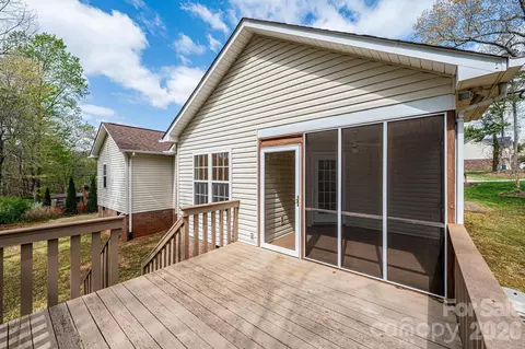 Exterior - 3410 Overbrook Dr, Conover, NC 28613 photo 3 of 8