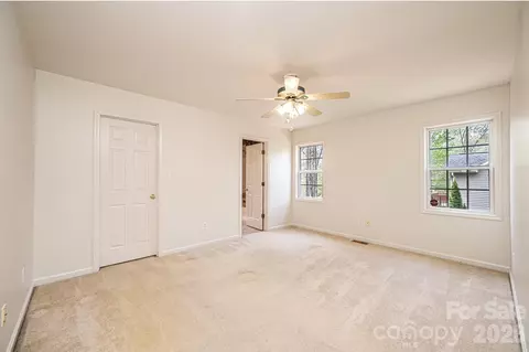 Bedroom - 3410 Overbrook Dr, Conover, NC 28613 photo 2 of 11
