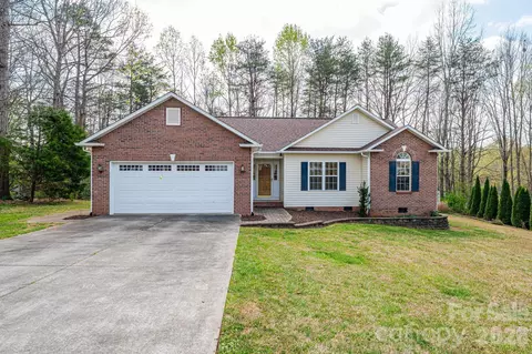 Exterior - 3410 Overbrook Dr, Conover, NC 28613 photo 8 of 8