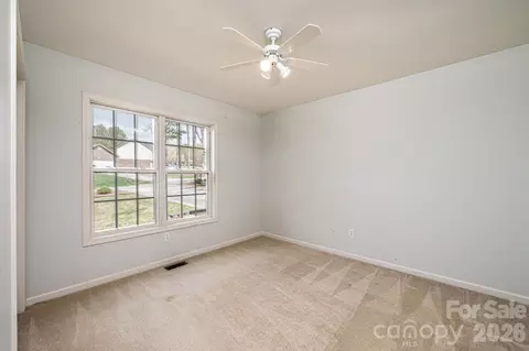 Bedroom - 3410 Overbrook Dr, Conover, NC 28613 photo 6 of 11