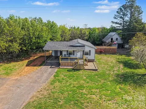 780 Saint James Church Rd, Newton, NC 28658