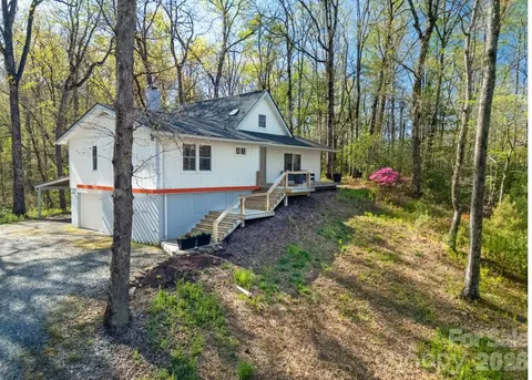 359 Rainbow Lake Dr, Brevard, NC 28712