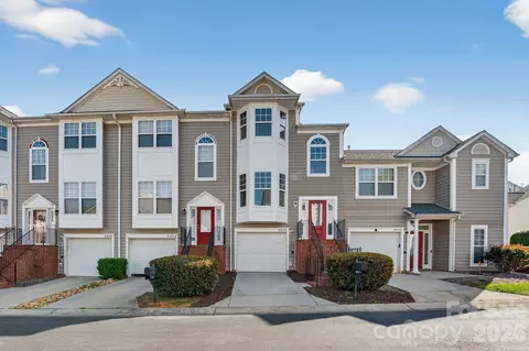 2838 Avalon Loop Rd, Charlotte, NC 28269