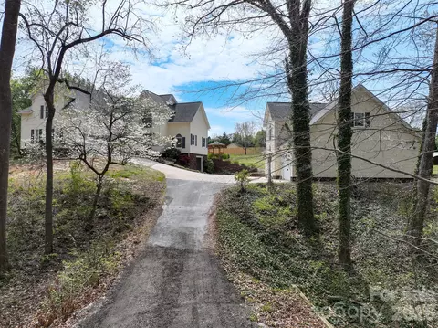 6665 Dellwood Dr, Kannapolis, NC 28081