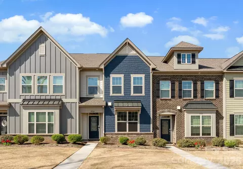 19722 Elise Caroline Aly, Davidson, NC 28036